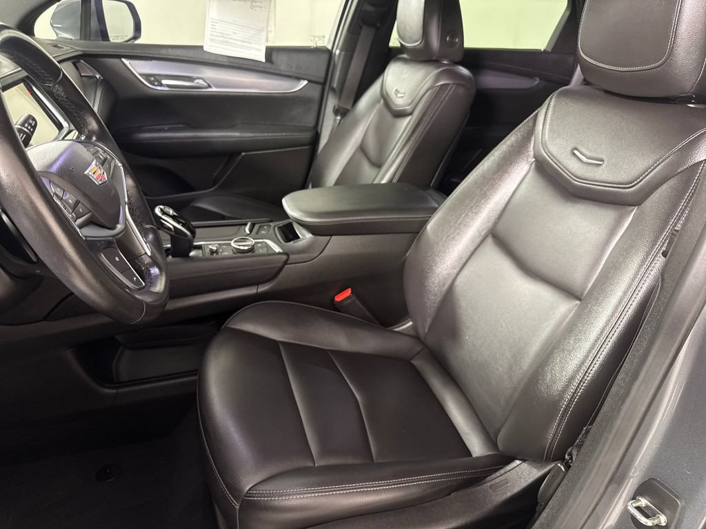 Used 2021 Cadillac XT5 Luxury FWD image 10