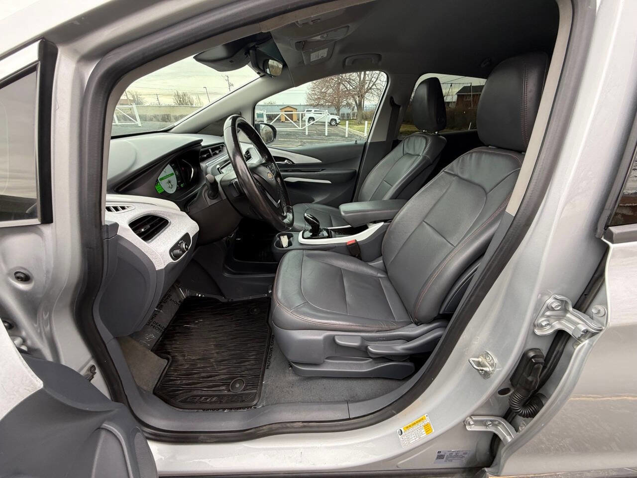 Used 2021 Chevrolet Bolt Premier w/ Infotainment Package image 10