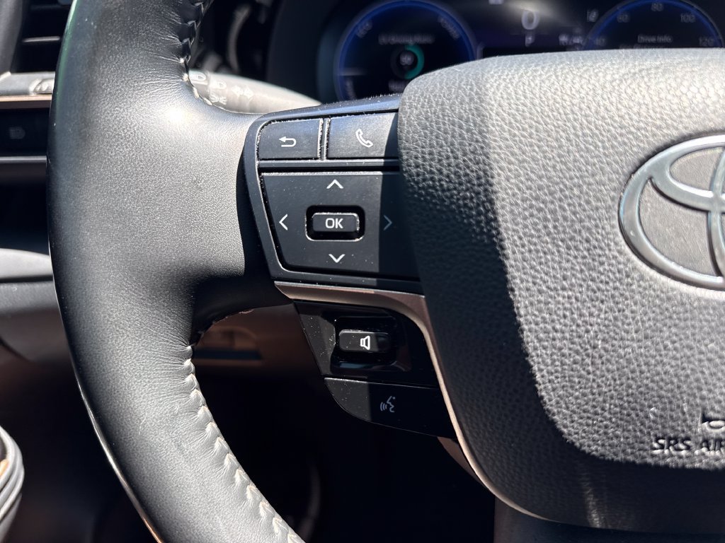 Used 2024 Toyota Crown AWD/4WD image 14