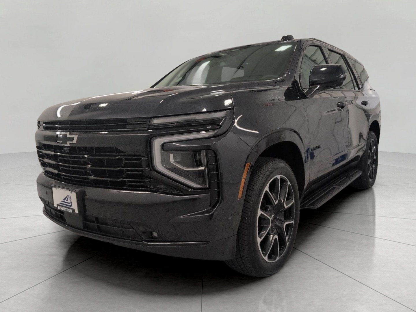 Used 2025 Chevrolet Tahoe RST w/ RST Capability Package AWD/4WD image 12