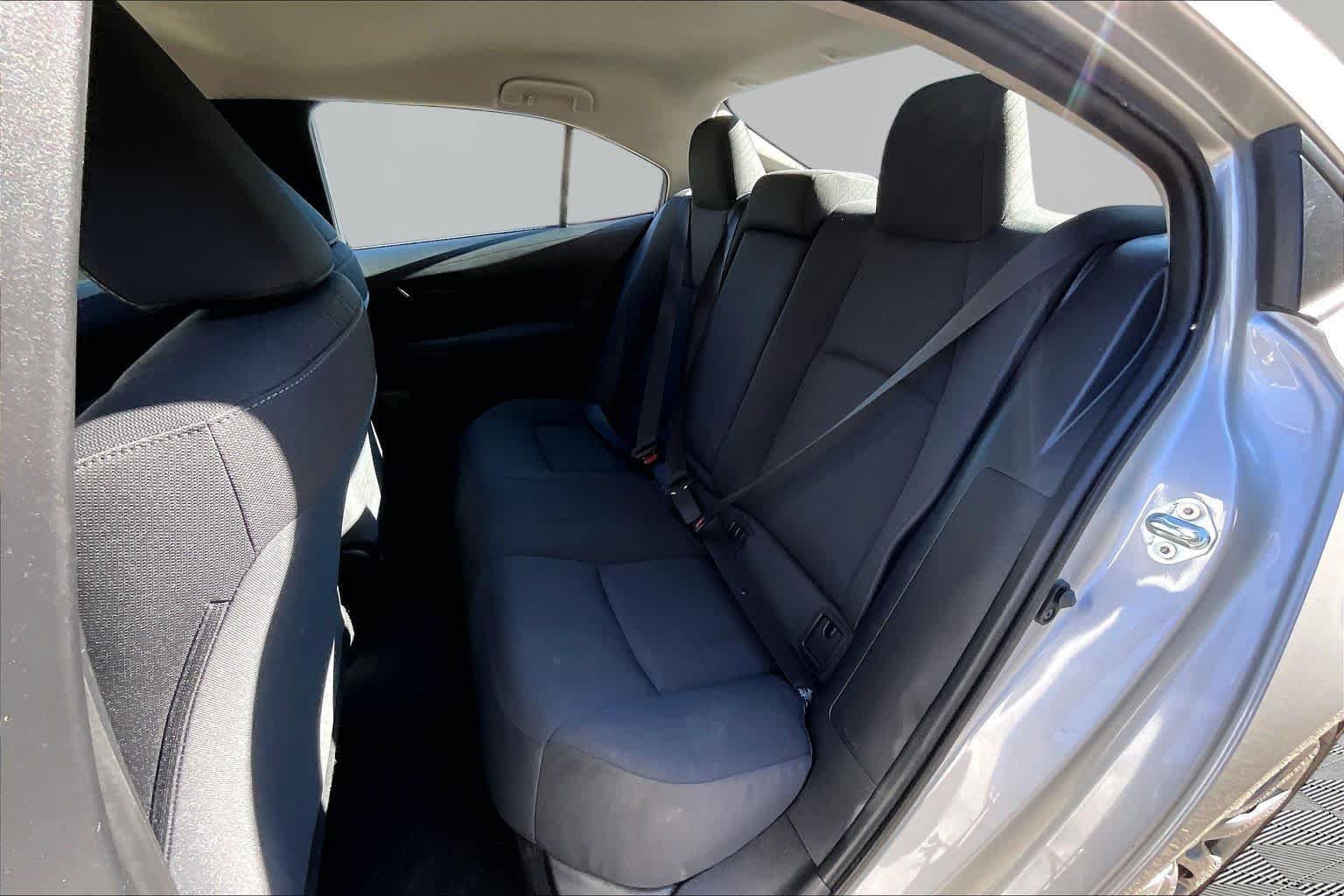 Used 2025 Toyota Corolla LE FWD image 21