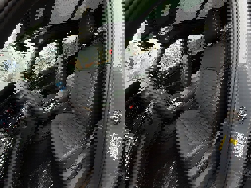 New 2026 Volkswagen Atlas Cross Sport SEL image 22