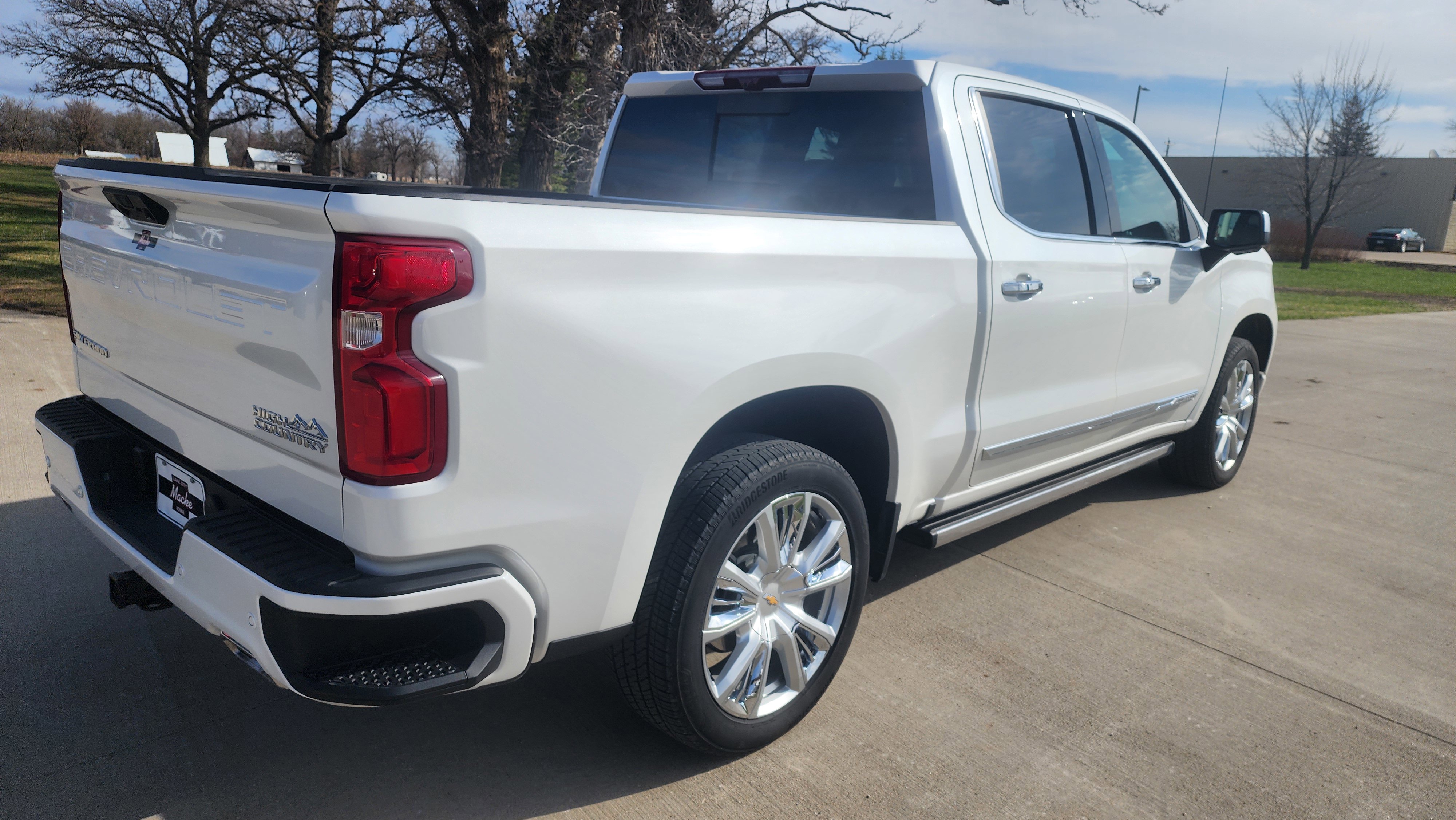 Used 2025 Chevrolet Silverado 1500 High Country image 4
