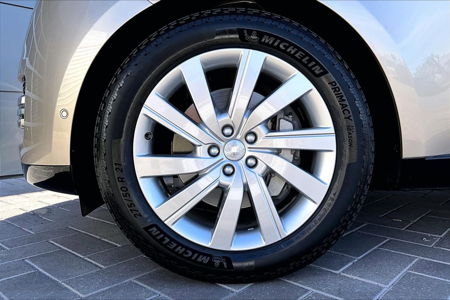 Certified 2023 Land Rover Range Rover SE AWD/4WD image 9