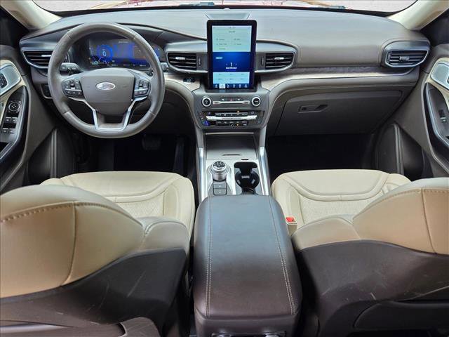Used 2020 Ford Explorer Platinum w/ Premium Technology Package AWD/4WD image 21