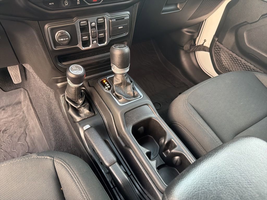 Used 2020 Jeep Wrangler Unlimited Sport S w/ Sun And Sound Package image 17