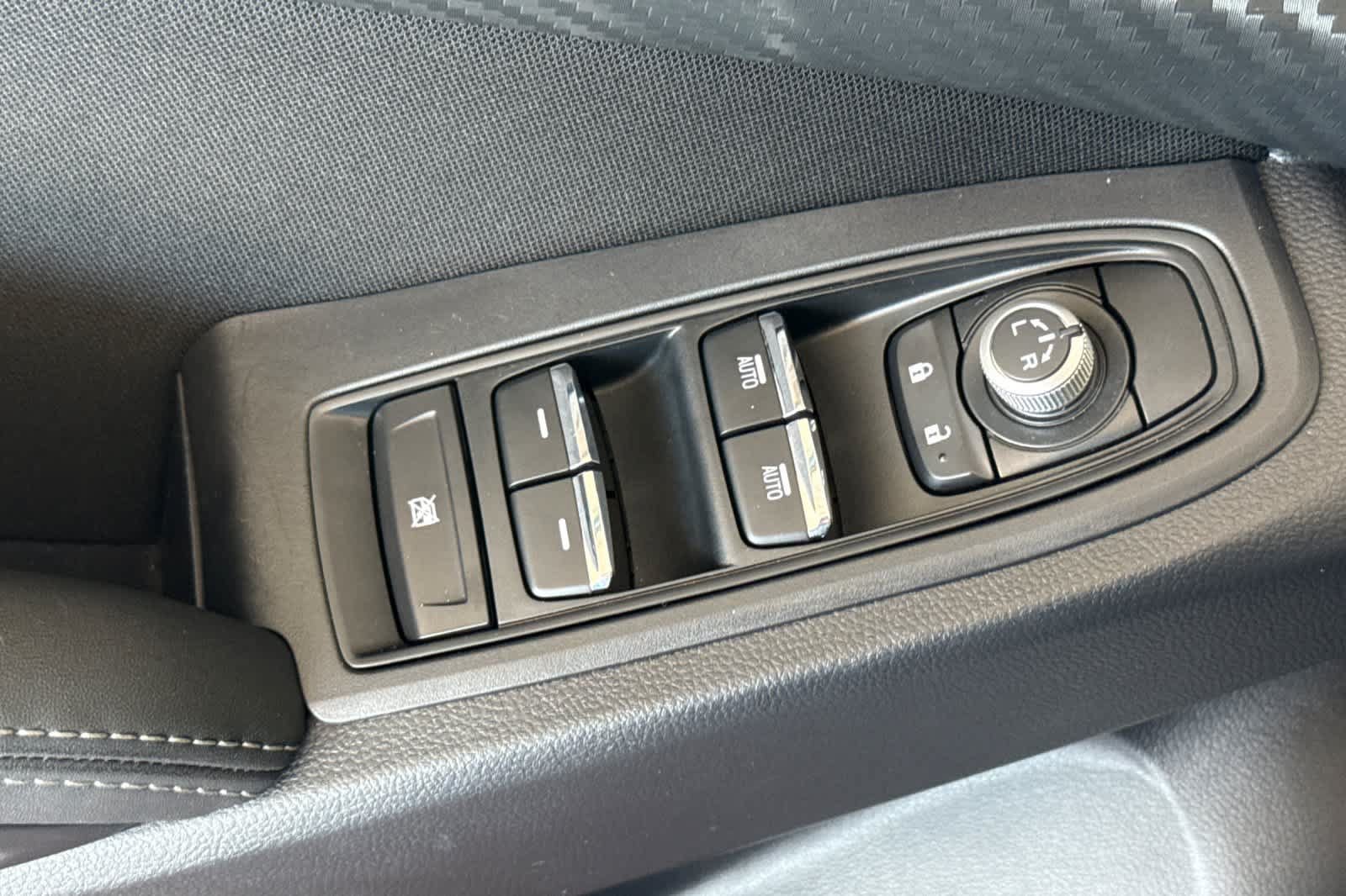Used 2025 Subaru Ascent Premium AWD/4WD image 11