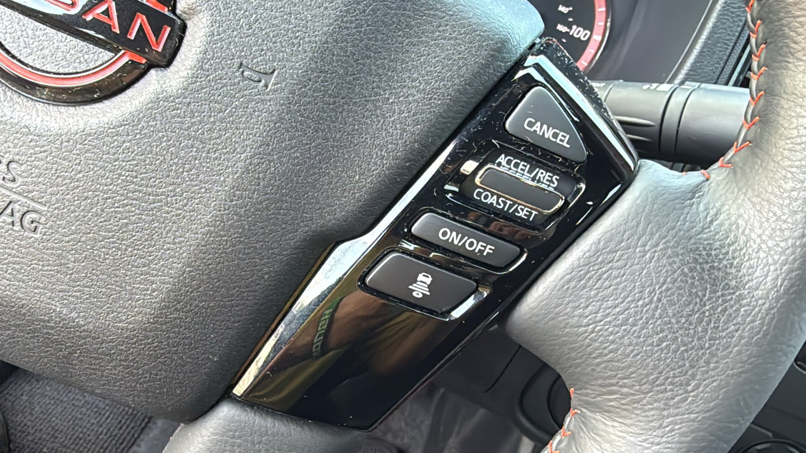 Certified 2023 Nissan Frontier PRO-4X w/ Pro Convenience Package AWD/4WD image 11
