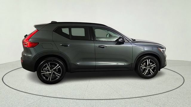 New 2026 Volvo XC40 B5 Core AWD/4WD image 8