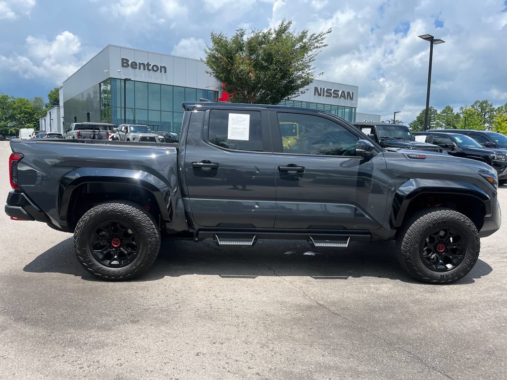 Used 2025 Toyota Tacoma TRD Pro AWD/4WD image 7