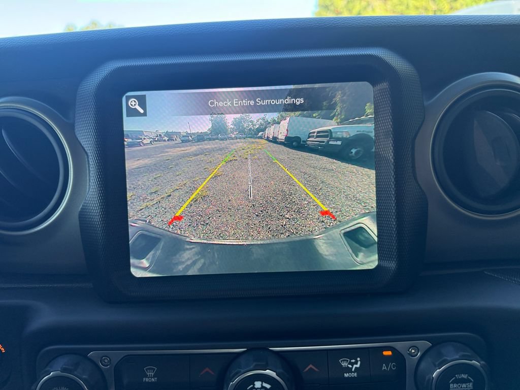 Used 2021 Jeep Gladiator Sport AWD/4WD image 32