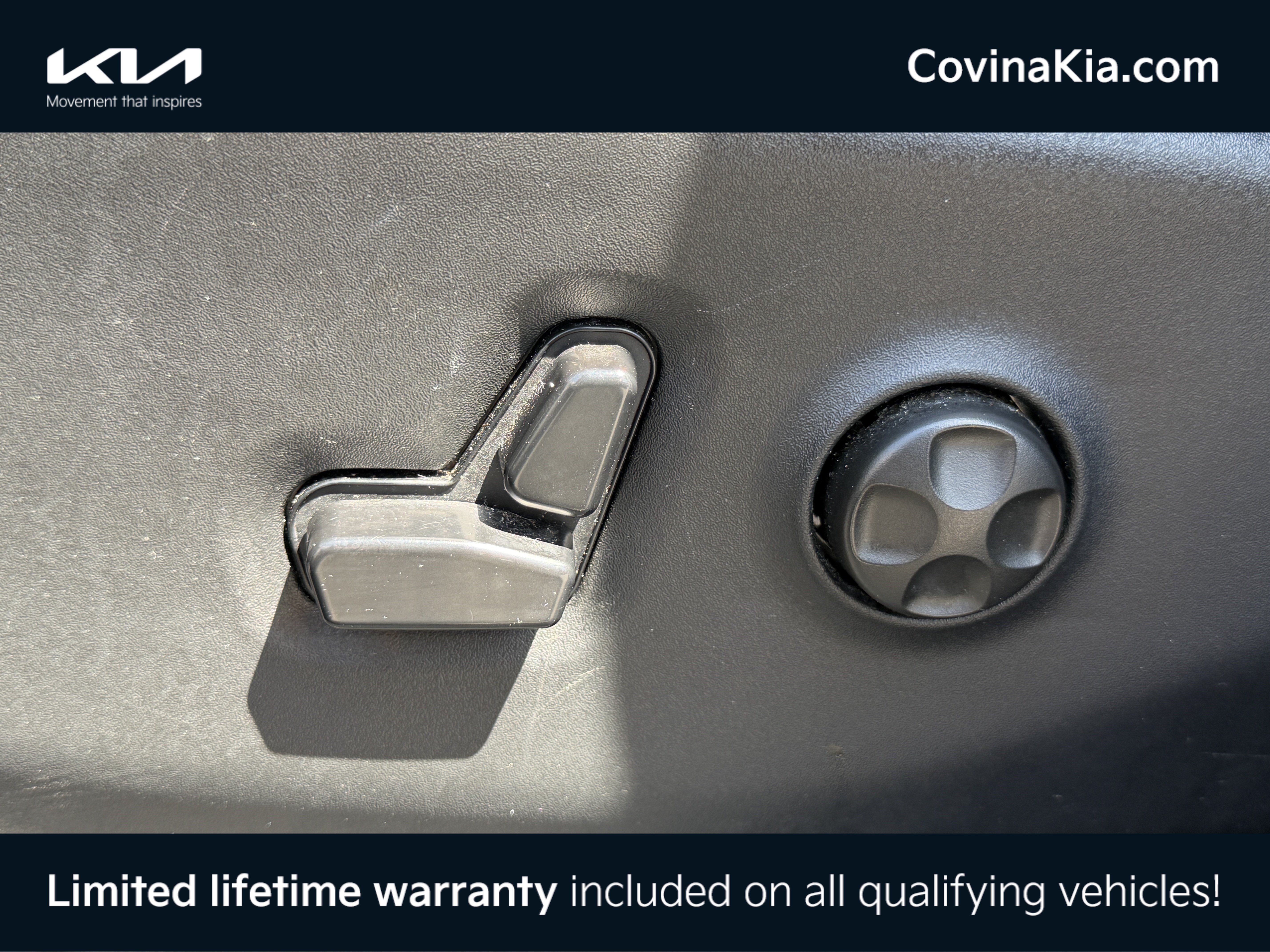 Used 2025 Chrysler Pacifica Select FWD image 16