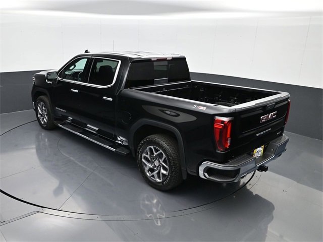 Used 2023 GMC Sierra 1500 SLT w/ SLT Premium Package image 19