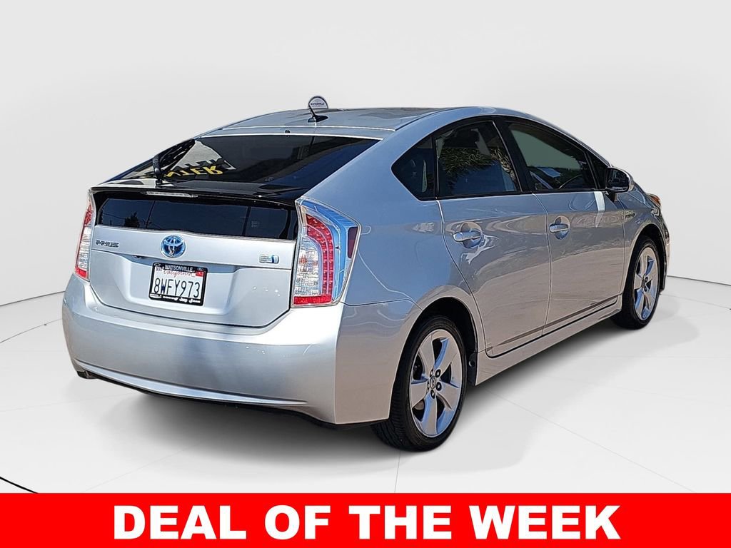 Used 2015 Toyota Prius Five video 3