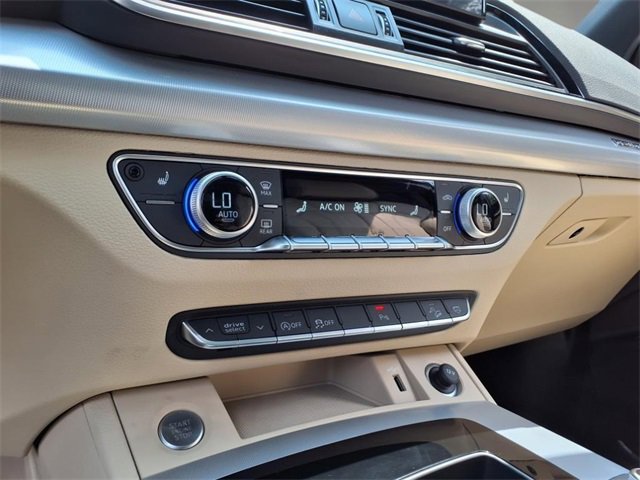 Certified 2025 Audi Q5 2.0T Premium w/ Convenience Plus Package image 18