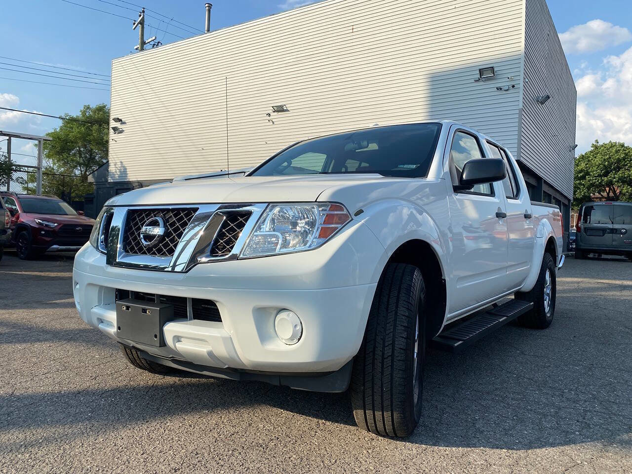 Used 2016 Nissan Frontier SV image 15