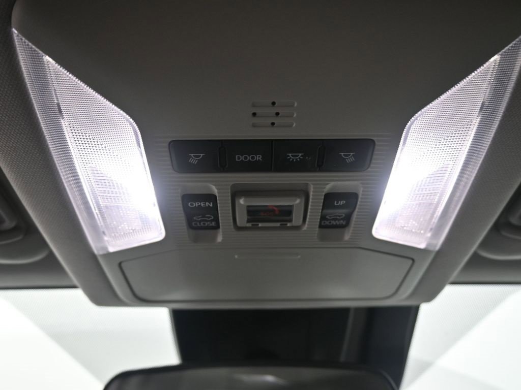 Used 2023 Toyota RAV4 XLE Premium image 13