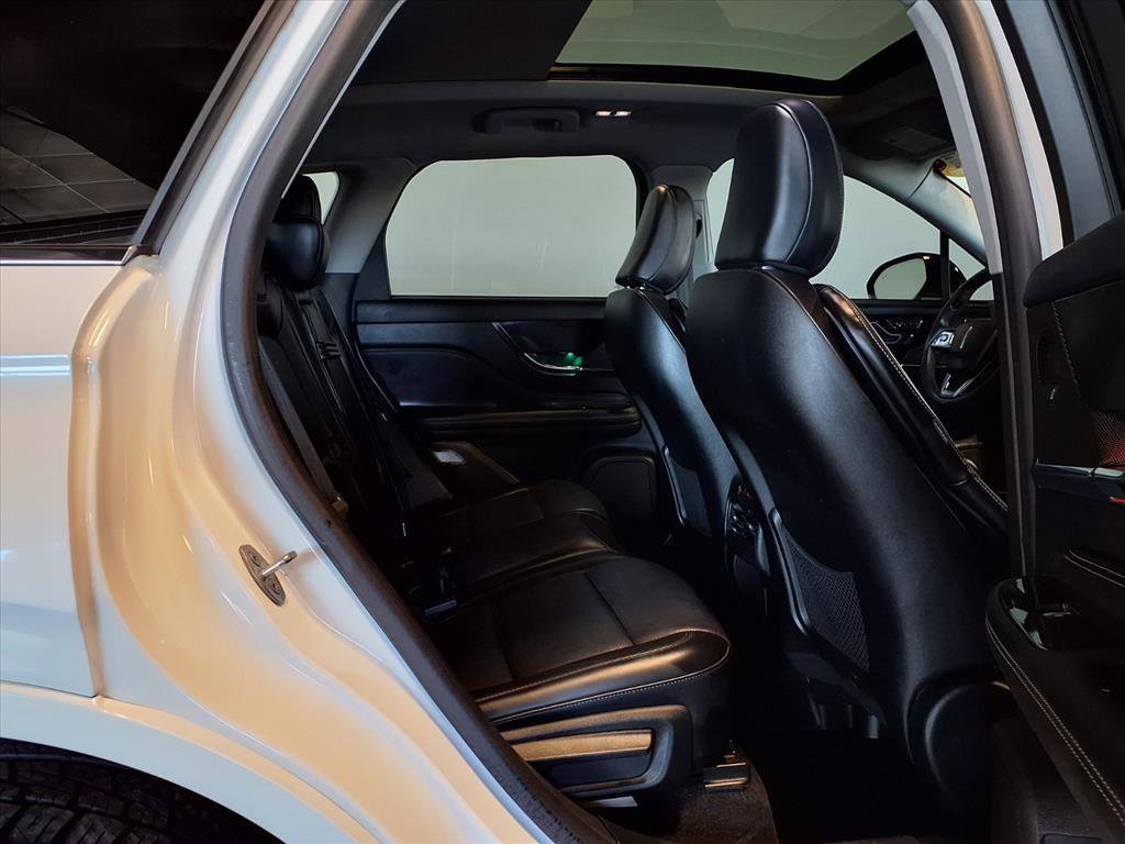 Used 2022 Lincoln Corsair Reserve w/ Sport Package image 10