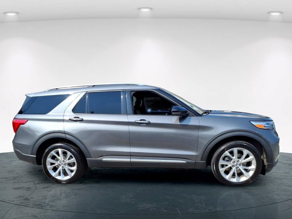 Used 2023 Ford Explorer Platinum w/ Technology Package AWD/4WD image 7