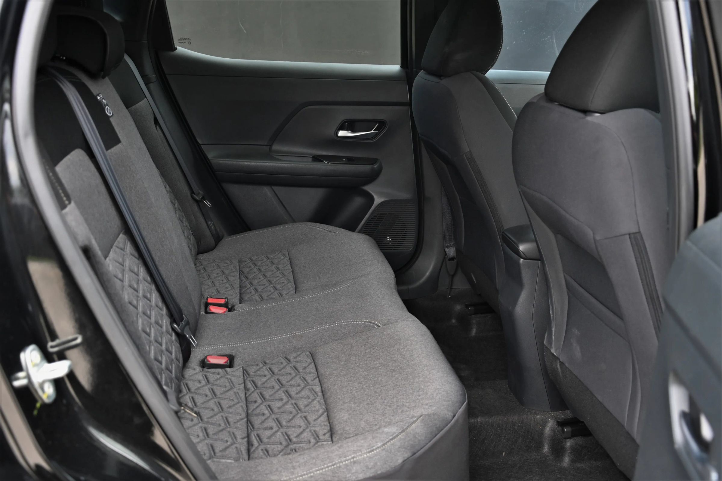 Used 2025 Nissan Kicks SV FWD image 16