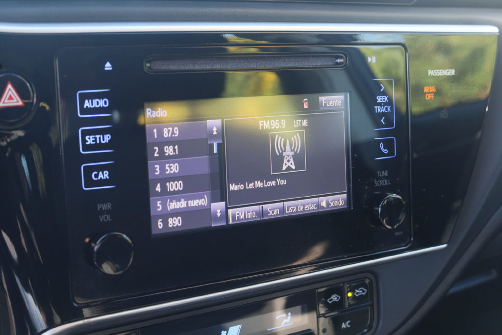 Certified 2017 Toyota Corolla LE w/ Carpet Mat Package (TMS) FWD image 16