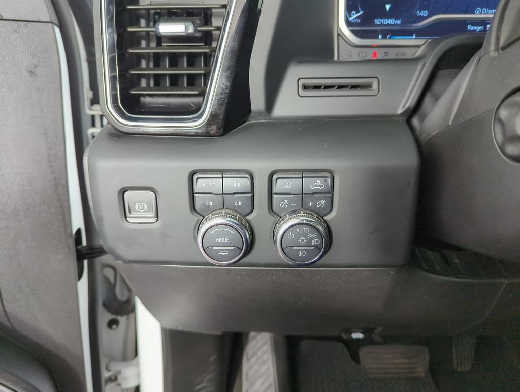 Used 2023 GMC Sierra 1500 Denali AWD/4WD image 19