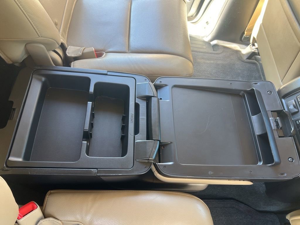 Used 2014 Toyota Sequoia Platinum image 34