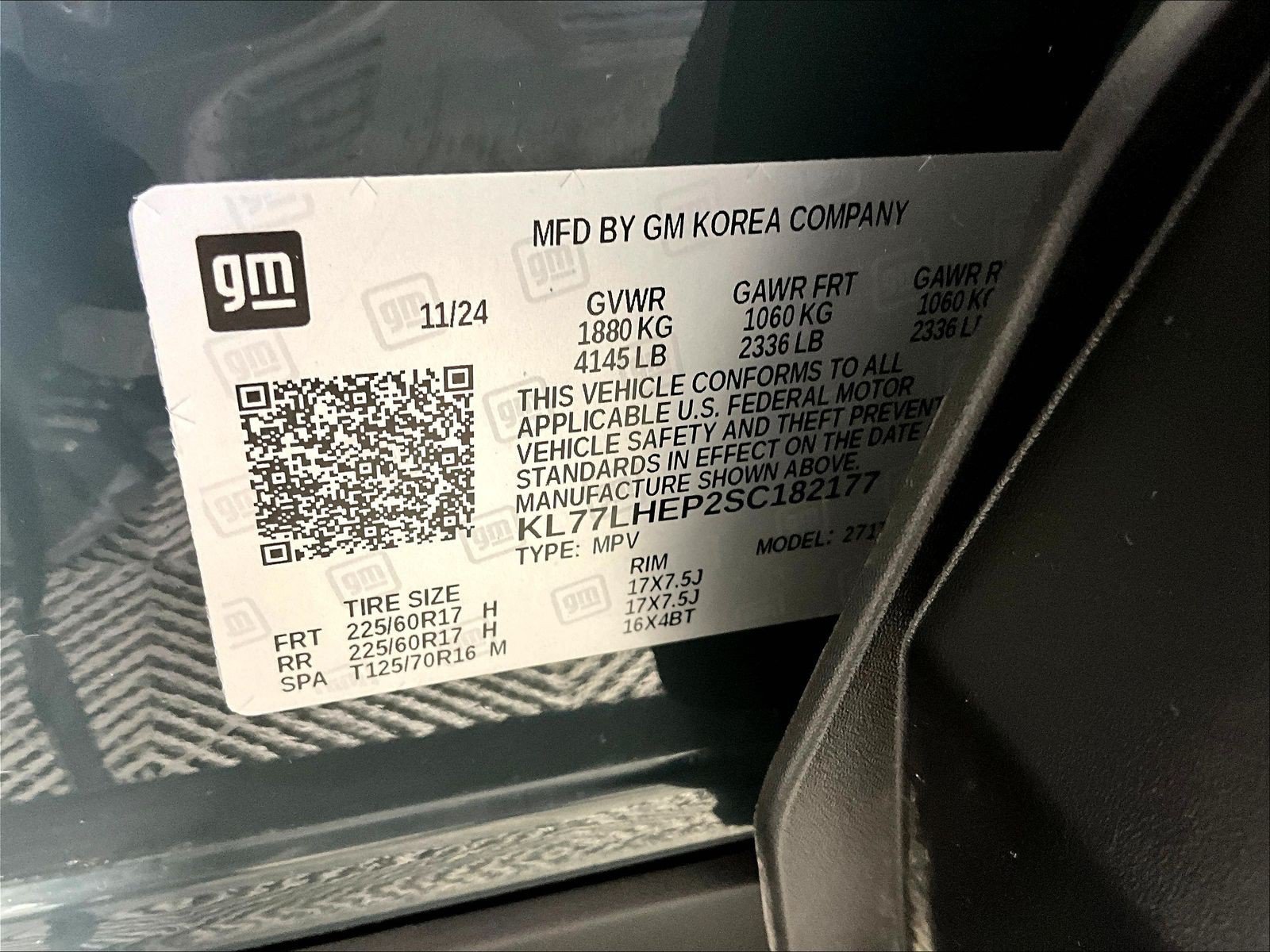 Used 2025 Chevrolet Trax LT FWD image 16