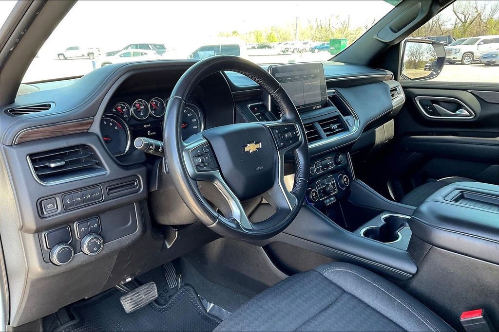 Used 2021 Chevrolet Suburban LS image 13