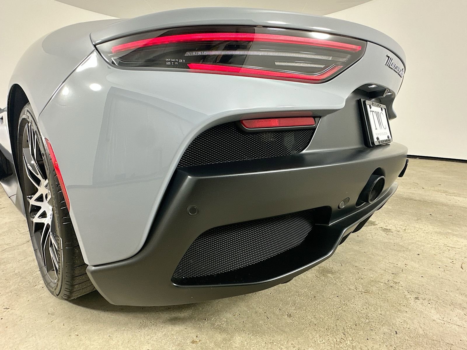 Used 2023 Maserati MC20 Spyder RWD image 41