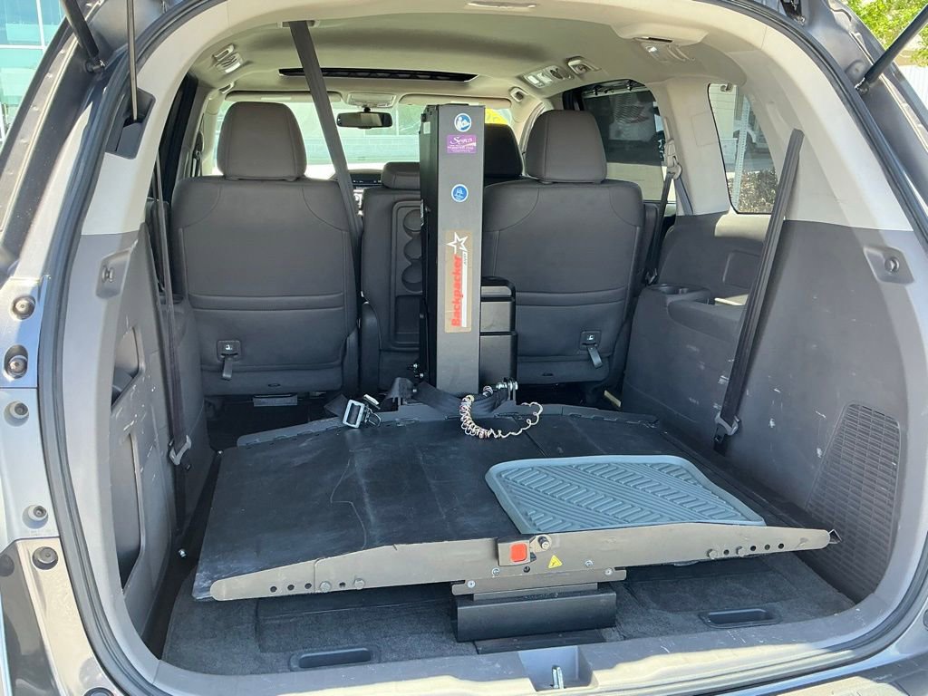 Used 2014 Honda Odyssey EX-L image 18