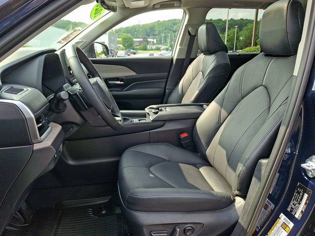 Certified 2026 Toyota Grand Highlander AWD image 14
