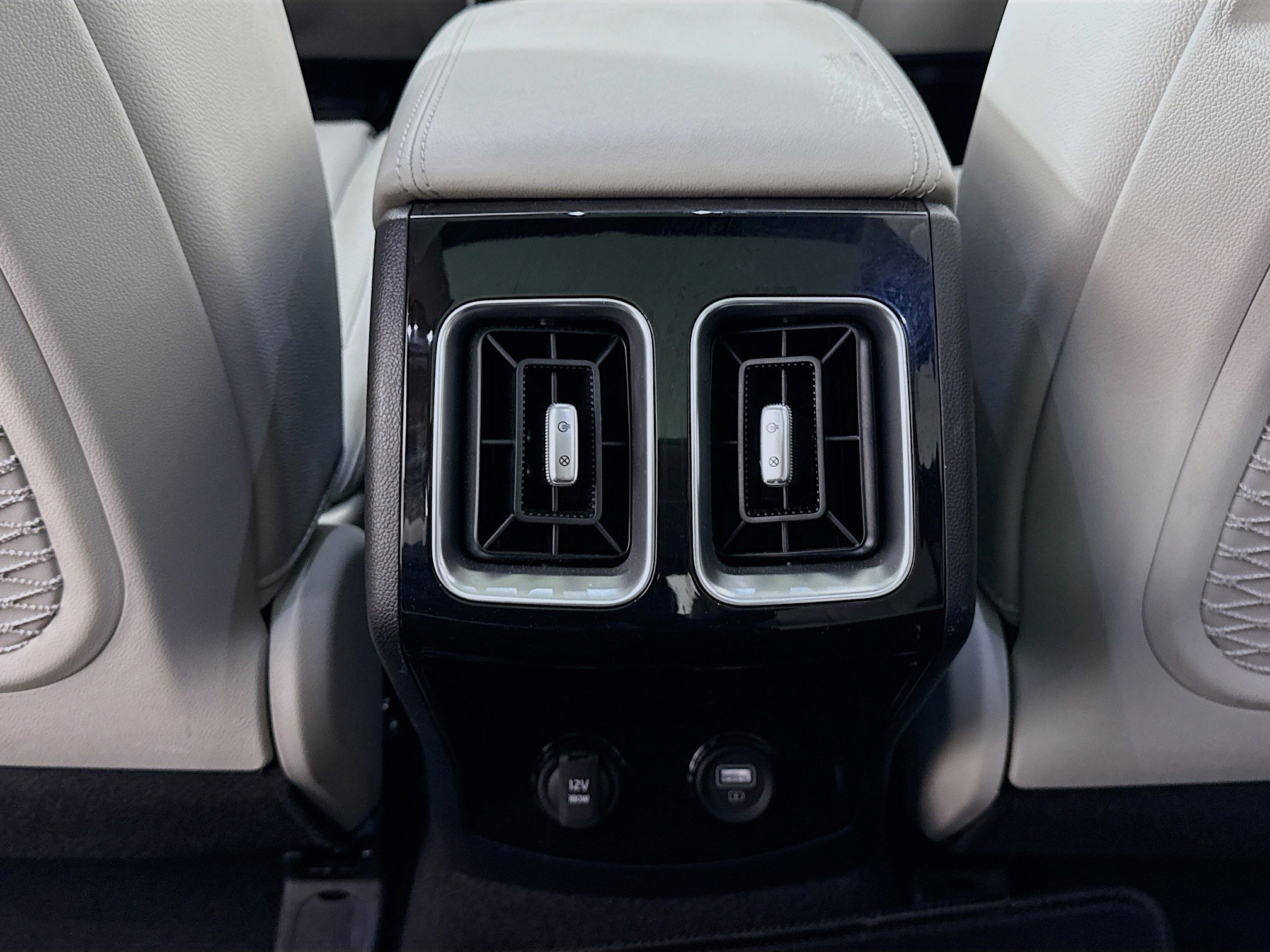 Used 2022 Kia Sorento SX Prestige w/ Panoramic Sunroof Package image 27