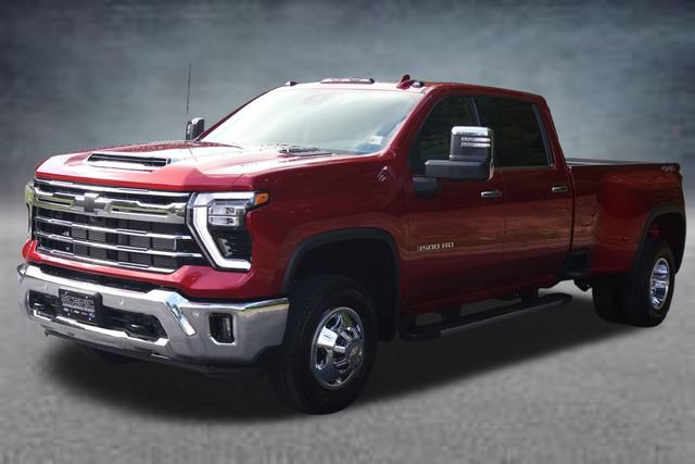 Used 2026 Chevrolet Silverado 3500 LTZ w/ LTZ Convenience Package AWD/4WD image 26