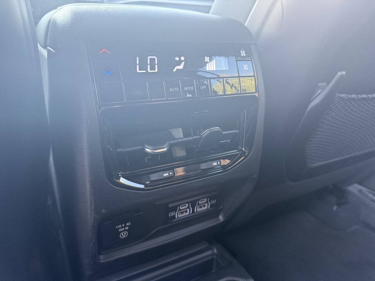 Used 2023 Jeep Grand Cherokee L Laredo AWD/4WD image 16