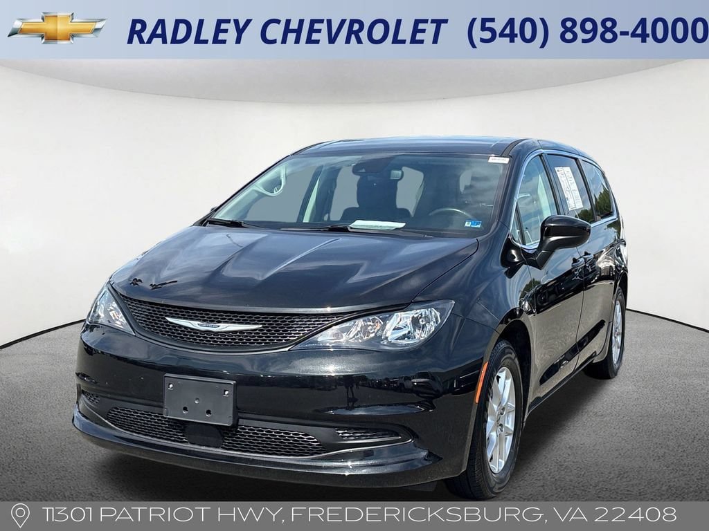 Used 2022 Chrysler Voyager LX