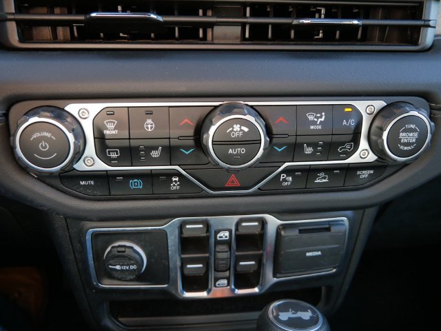 Used 2024 Jeep Wrangler Unlimited Sahara w/ Safety Group AWD/4WD image 22