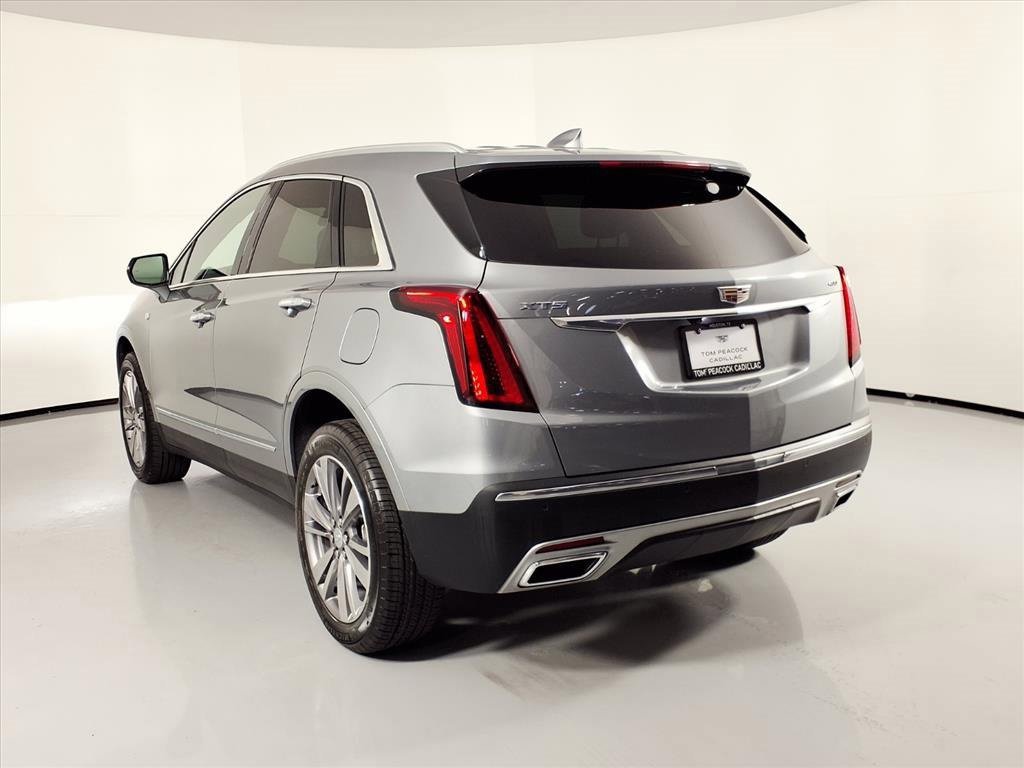 Certified 2025 Cadillac XT5 Premium Luxury image 2