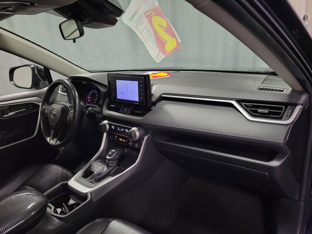 Used 2021 Toyota RAV4 XLE Premium image 27