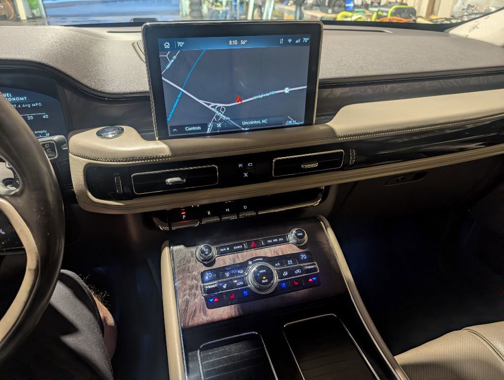 Used 2020 Lincoln Aviator Reserve w/ Equipment Group 202A image 22