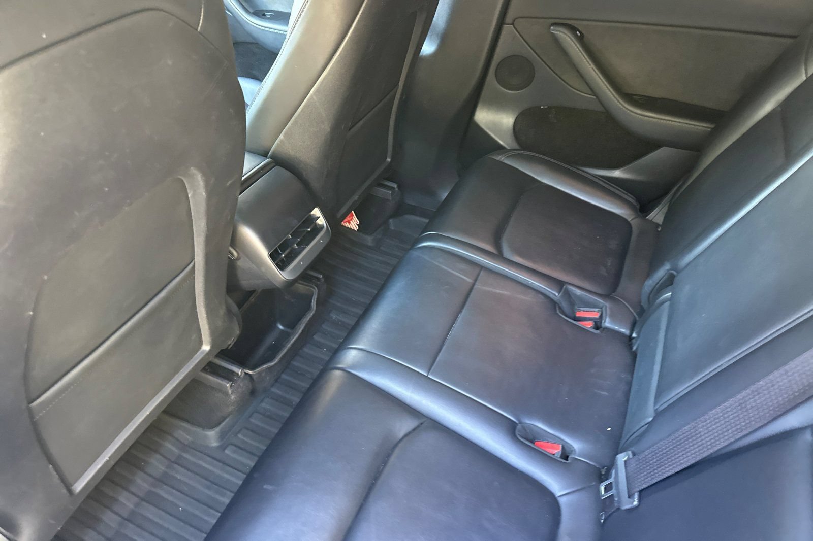 Used 2023 Tesla Model Y Long Range AWD/4WD image 14