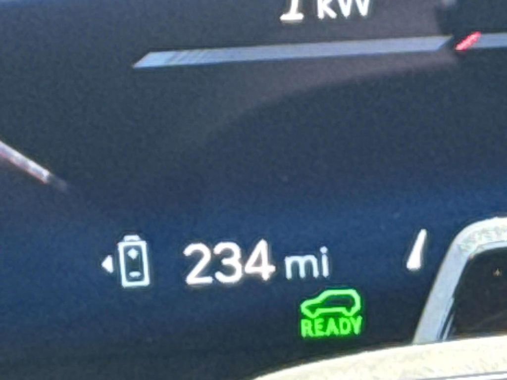 Used 2025 Cadillac Lyriq Sport image 20