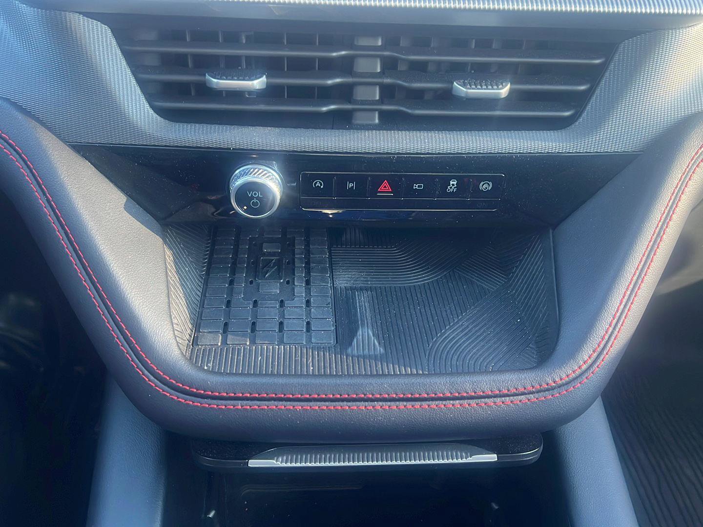 Used 2025 Ford Explorer ST image 25