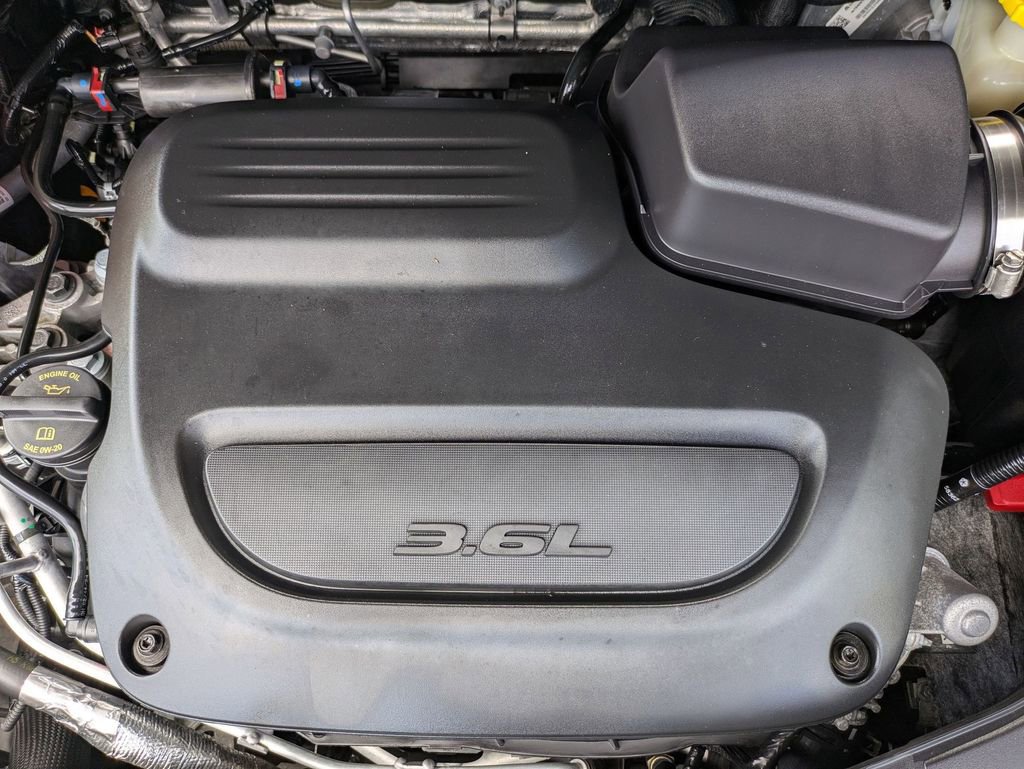 Used 2024 Chrysler Pacifica Touring-L image 33