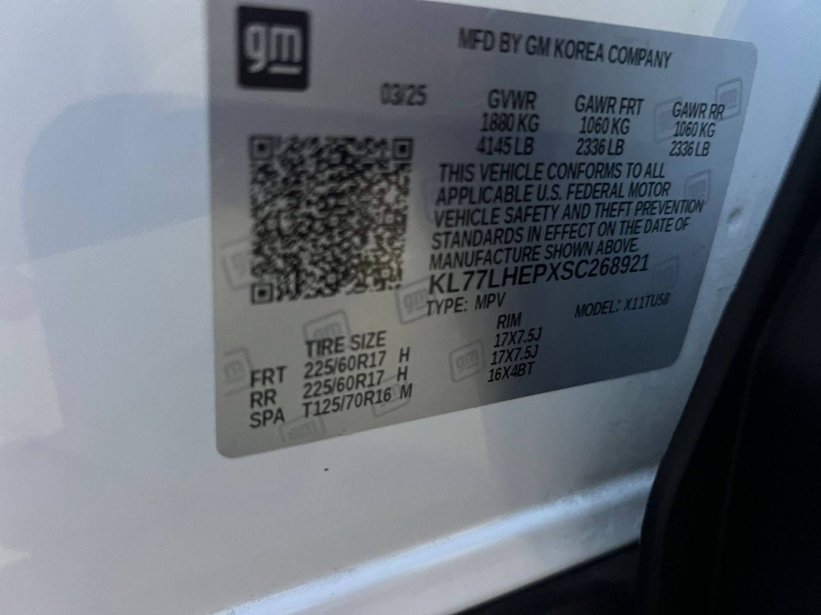 Used 2025 Chevrolet Trax LT w/ LT Convenience Package image 29