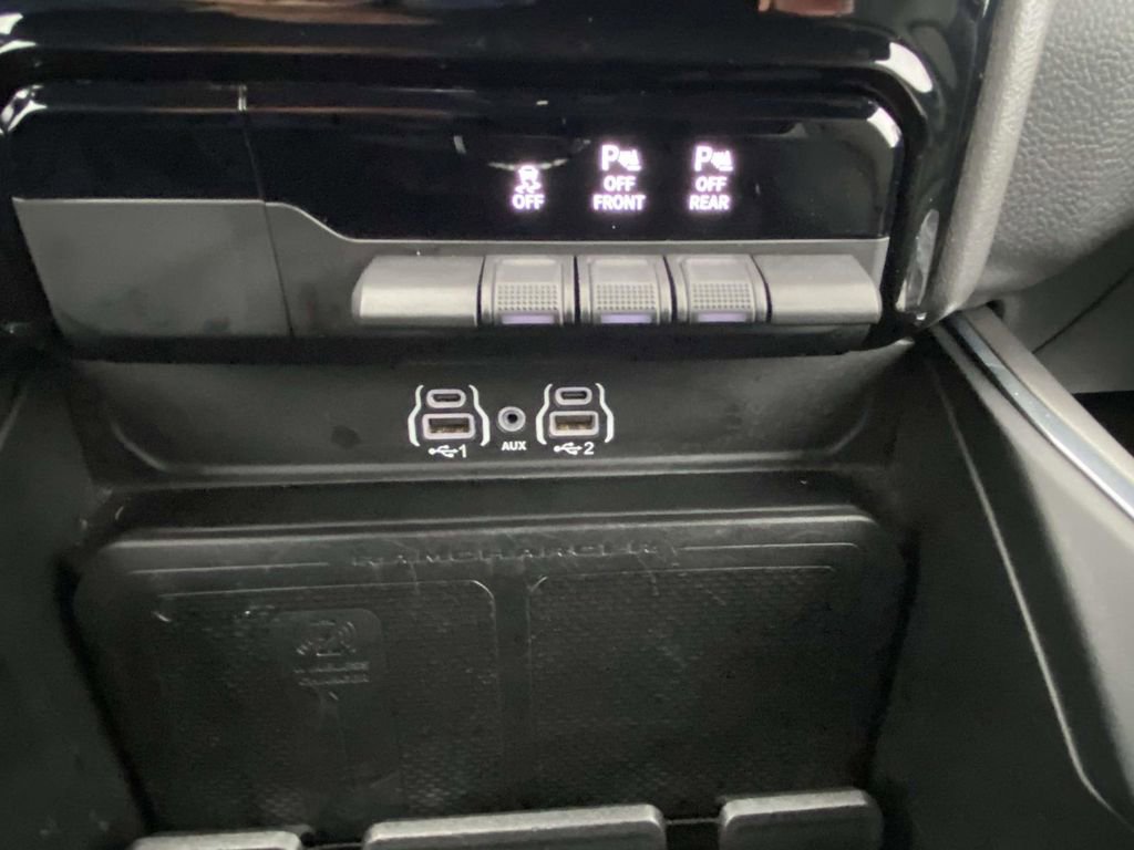 Used 2025 RAM 1500 Laramie AWD/4WD image 26