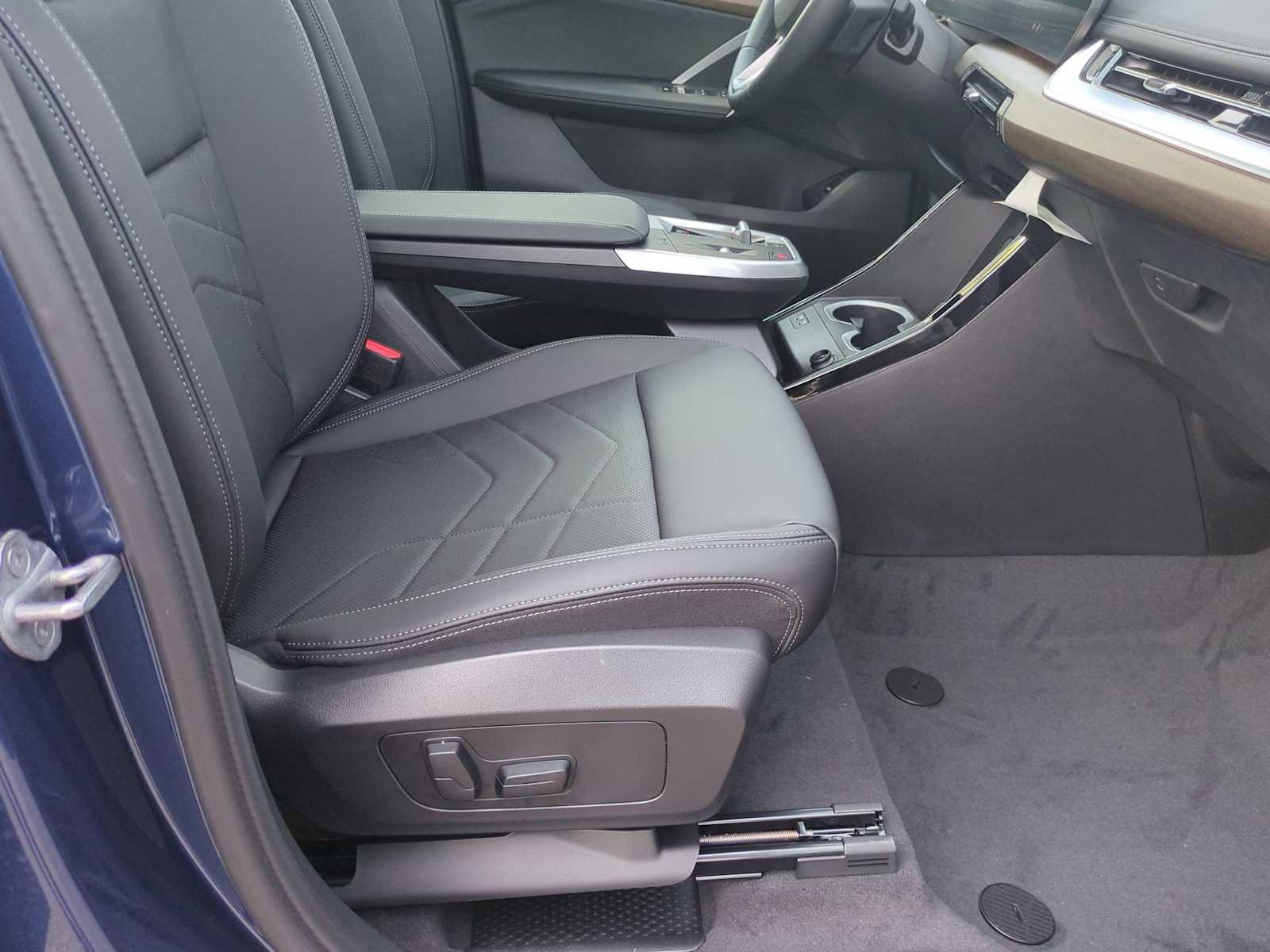 Used 2025 BMW X1 xDrive28i w/ Technology Package image 22