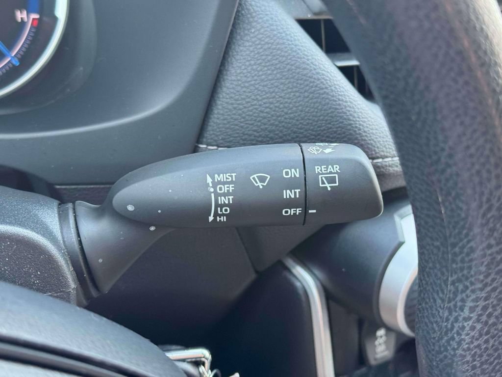 Used 2025 Toyota RAV4 LE AWD/4WD image 26