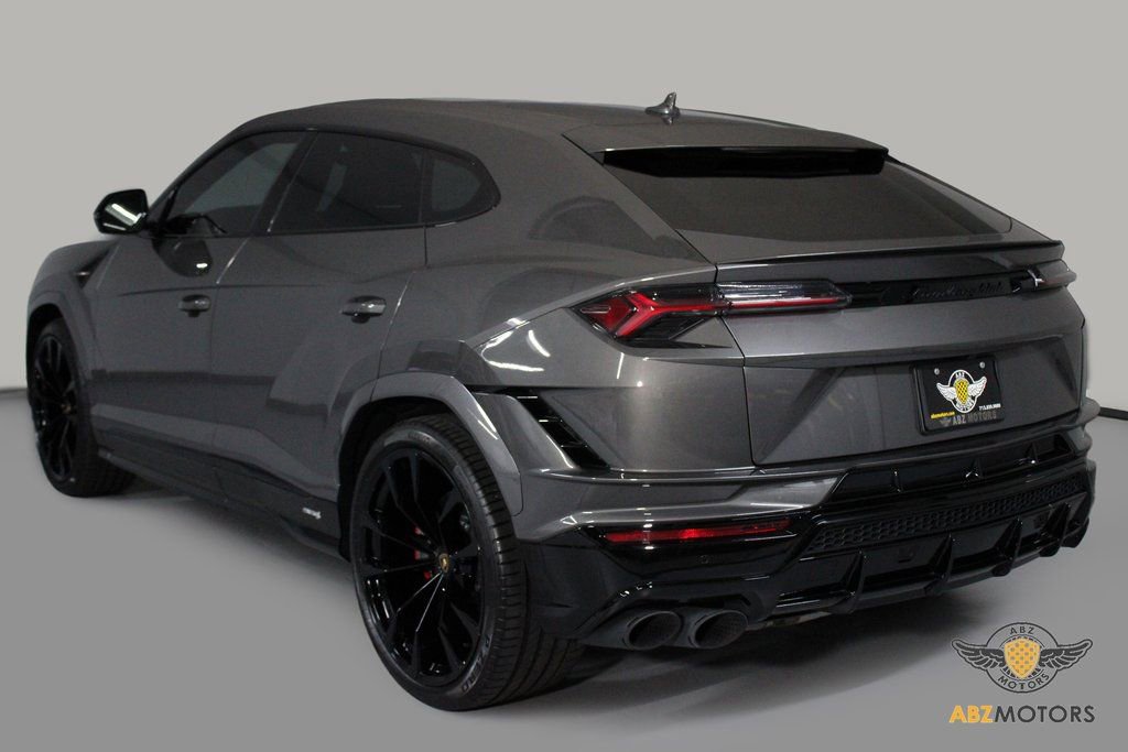 Used 2023 Lamborghini Urus S image 7
