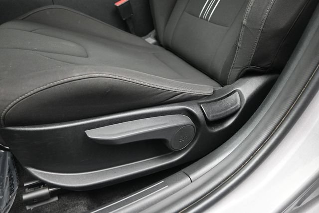 Used 2024 Hyundai Elantra SEL FWD image 13